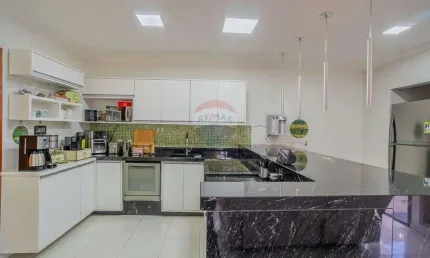 Casa a venda com 3 quartos sendo 1 suíte, piscina, energia fotovoltaica no condomínio raízes em paulínia/sp.