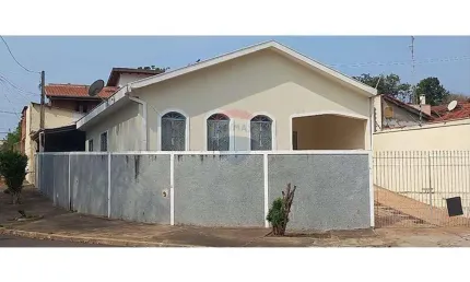 Casa a venda  com 3 quartos e uma edícula no Bairro  João Aranha, Paulinia/SP