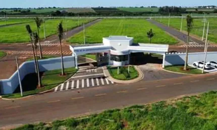 Terreno a venda com 300m² no condomínio residencial michelangelo, engenheiro coelho/sp
