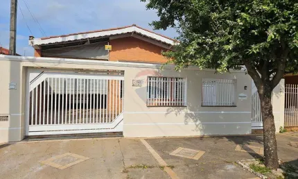 Casa Espetacular com Acessibilidade no Centro de Cosmópolis para Locação
