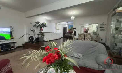 Casa com 3 quartos à venda na Rua Nabuco de Araújo, 340, Embaré, Santos por R$ 1.050.000
