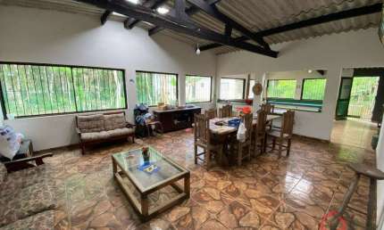 Chácara / sítio com 3 quartos à venda na Rodovia Ivo Zanella, 62, Zona Rural, Iguape por R$ 550.000