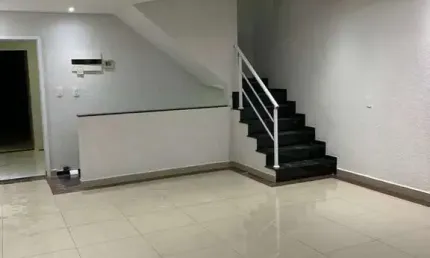 Casa com 4 quartos à venda na Rua Rubim César, 431, Vila São Jorge, São Vicente por R$ 977.000