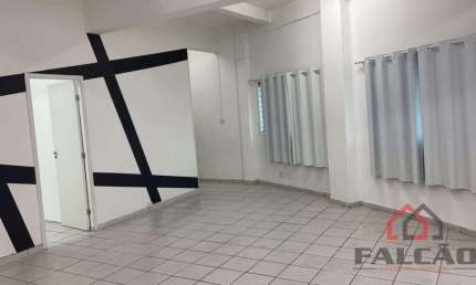Sala comercial com 3 salas para alugar na da Constituição - de 413 ao fim - lado ímpar, 541, Vila Mathias, Santos por R$ 1.500