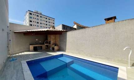 Casa sobreposta em condomínio para locação R$ 2.550,00 p/mês na Ocian Praia Grande-SP