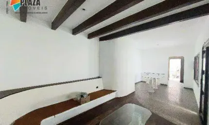 Casa para alugar com 02 quartos e suíte na Aviação, Praia Grande-SP,  R$ 4.350,00 p/mês