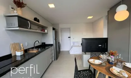 Apartamento mobiliado com 1 dormitório, bairro Saguaçu - Joinville/SC.