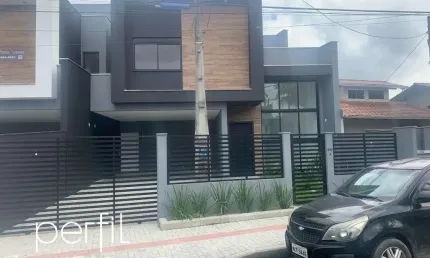 Casa com 3 quartos à venda no Saguaçu, Joinville 
