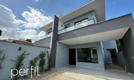 Sobrado a venda com 3 suítes no bairro bom retiro - joinville/ sc