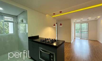 Apartamento a venda com dois quartos sendo uma suíte no bairro Bom Retiro - Joinville/ SC