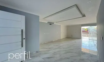 Sobrado com 3 dormitórios sendo 1 suíte com 216m2 no bairro costa e silva - joinville, sc