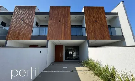 Casa à venda em joinville-sc, iririú: 3 quartos, 1 suíte, 1 sala, 3 banheiros, 2 vagas de garagem, 104,45 m². aproveite!