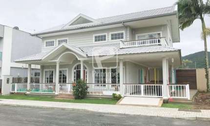 Casa com 3 suÍtes a venda em balneÁrio camboriÚ, Barra, Balneário Camboriú - SC