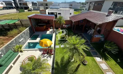Casa 3 dormitÓrios em camboriu, Santa Regina, Camboriú - SC