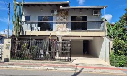 Casa comercial no centro de balneario camboriu, Centro, Balneário Camboriú - SC