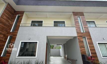 Sobrado com 3 dormitórios à venda, 116 m² por R$ 625.000,00 - Bom Retiro - Joinville/SC