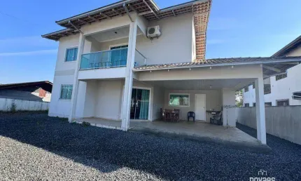 Sobrado com 4 dormitórios à venda, 237 m² por R$ 780.000,00 - Bom Retiro - Joinville/SC