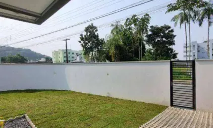 Sobrado com 3 dormitórios à venda, 140 m² por R$ 750.000,00 - Iririú - Joinville/SC