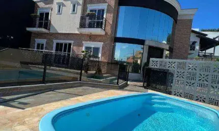 Sobrado com 4 suítes à venda, 326 m² por R$ 2.300.000 - Bom Retiro - Joinville/SC