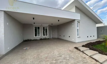 Casa à venda em Maringá, Parque Industrial, com 3 suítes, com 261.68 m²