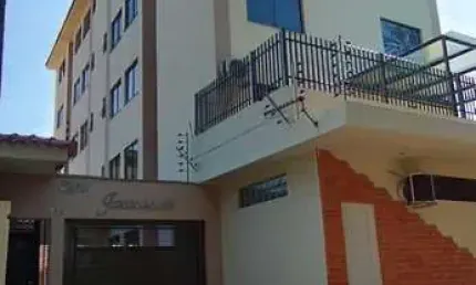 Apartamento à venda em Maringá, Zona 07, com 3 quartos, com 77 m², Condomínio Edifício Jacaranda