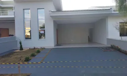 Casa em Condomínio para Venda em Sorocaba, Zona Industrial, 3 dormitórios, 1 suíte, 2 banheiros, 4 vagas