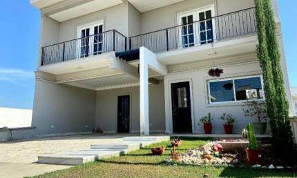 Casa em Condomínio para Venda em Sorocaba, Condomínio Le France, 3 dormitórios, 1 suíte, 4 banheiros, 4 vagas