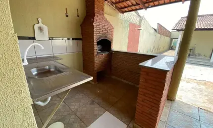 Vendo casa sozinha no lote com 3 quartos 1 suíte, sala, cozinha americana, residencial vereda dos b