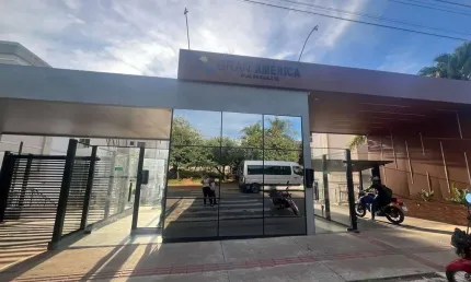 Venda-se apartamento com 2 quartos, sala espaçosa, cozinha americana , garagem descoberta, jardim b