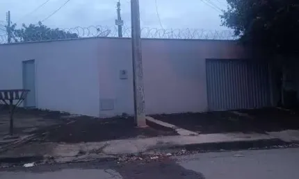 Casa com 2 quartos à venda na rua viana moog, cidade satélite são luiz, aparecida de goiânia, 90 m2 por r$ 100.000