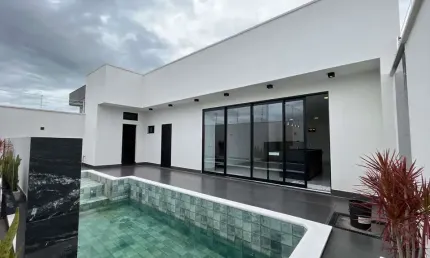 Casa com 4 quartos à venda na Rua Nicanor Albernaz, Setor Cristina, Trindade