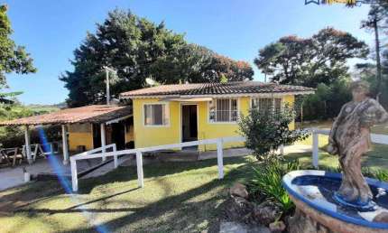 Chácara à Venda no Condomínio Bosque dos Eucalíptos, Atibaia - 670 m² com Casa Inacabada