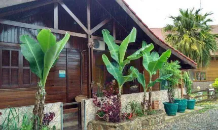 Chalé com 3 dormitórios à venda, 150 m² por R$ 850.000 - Caetetuba - Atibaia/SP