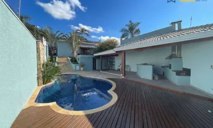 Casa de alto padrão com 3 dormitórios e piscina no jardim paulista, atibaia/sp