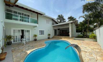 Casa de Luxo Mobiliada à Venda no Residencial Shambala II, Atibaia - 278 m² de Construção