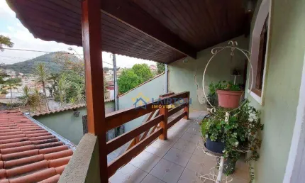 Sobrado de 4 Dormitórios à Venda no Recreio Maristela, Atibaia - 286 m²