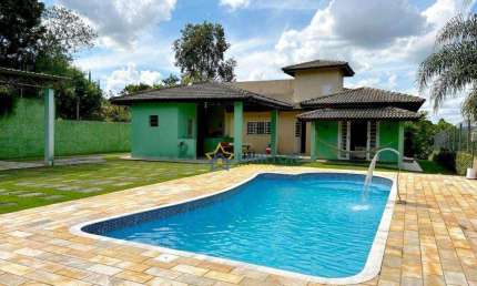 Casa em condomínio fechado em Bom Jesus dos Perdões!
