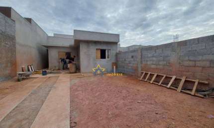 Confortável Casa de 79m² com 3 Dormitórios à Venda no Maracanã, Jarinu – Grande Quintal Gramado