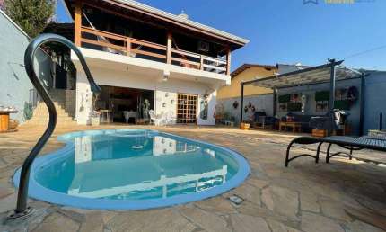 Casa à venda no residencial Parque Arco Íris em Atibaia SP