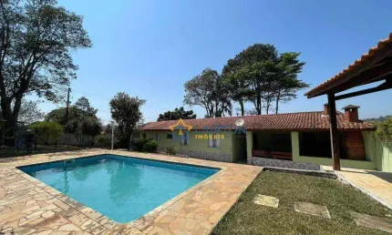 Chácara à Venda em Chácaras Fernão Dias, Atibaia - 4 Dormitórios e Piscina - 1795 m²