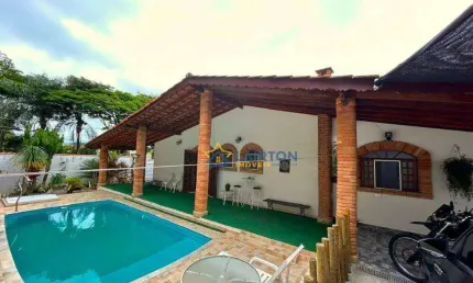 Casa Maravilhosa em Condomínio Fechado – Conforto, Segurança e Muito Espaço!