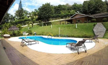 Casa de Alto Padrão à Venda em Condomínio Fechado – 6.000m² de terreno