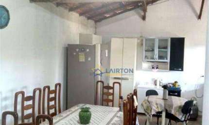 Chácara com 2 Dormitórios, Pomar e Varanda à Venda em Atibaia