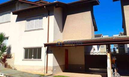 Casas à Venda em Condomínio com 2 Dormitórios e Suíte em Atibaia