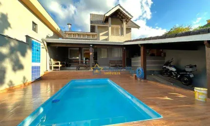 Casa à venda no Jardim Paulista, Atibaia – 3 dormitórios, área gourmet, piscina e estilo europeu