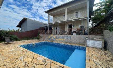 ? Casa Espaçosa com Estilo e Conforto em Excelente Localização – 360m² de Construção em 713m² de Terreno