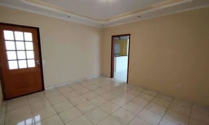 Casa com 3 quartos para alugar na Rua Francisco Lazaro, Jardim dos Ipês, Itu