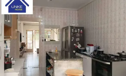 Casa térrea 2 dormitório 4 vagas terreno 230 metros