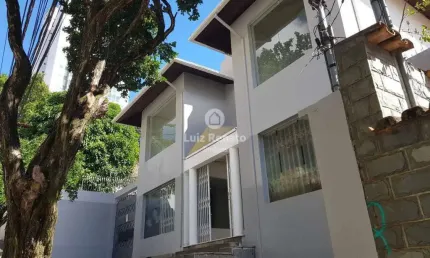 Casa com 4 quartos para alugar na Rua Caraça, Serra, Belo Horizonte