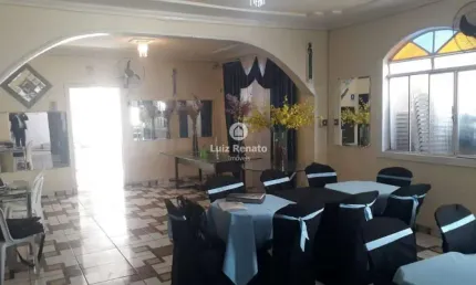 Casa com 5 quartos à venda na Rua Vista Alegre, Paraíso, Belo Horizonte